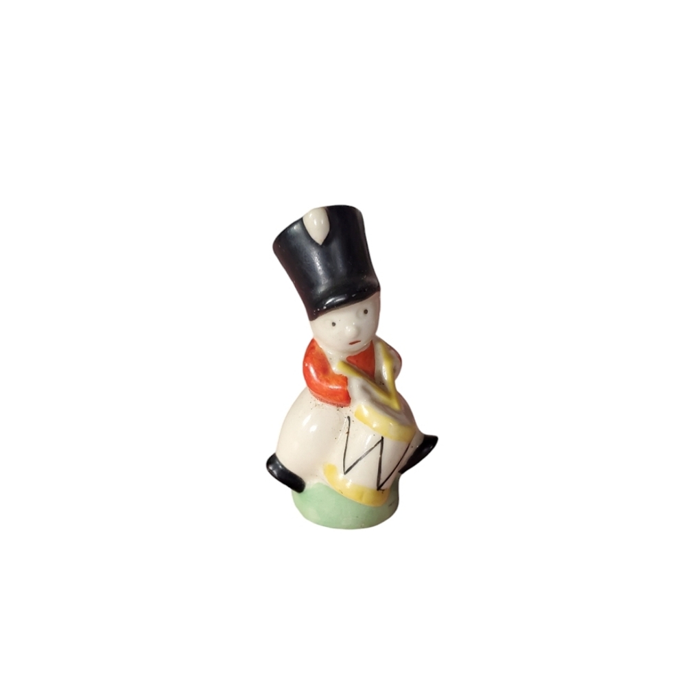 Single vintage toy soldier shaker